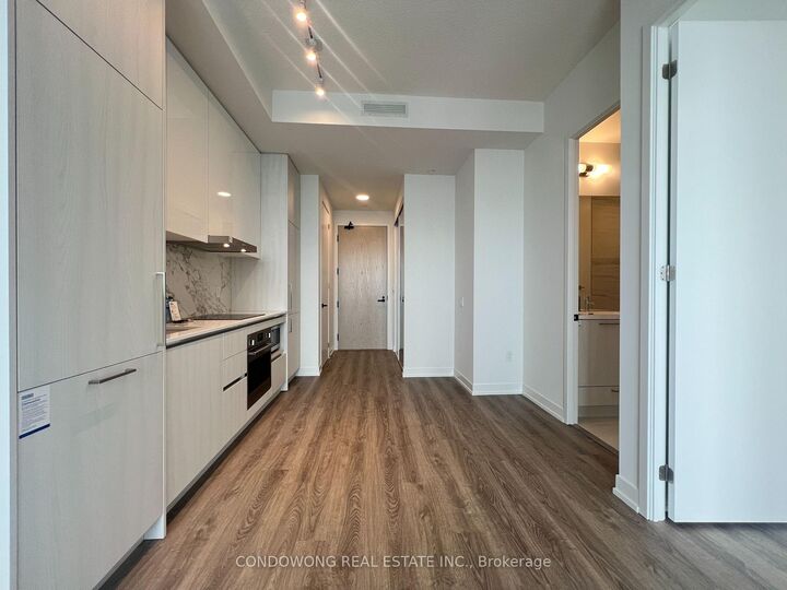 Photo de la propriété: 195 Commerce Street 5316 ON L4K 5C3