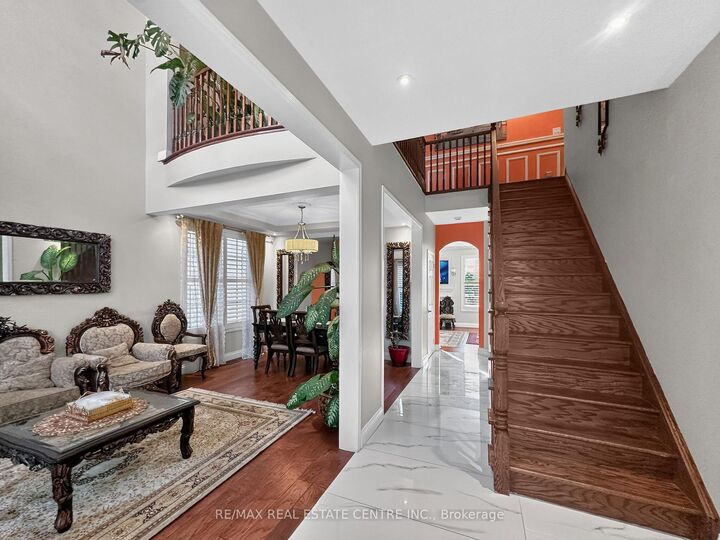 Property Photo:  266 Fennamore Terrace  ON L9T 0Y3 