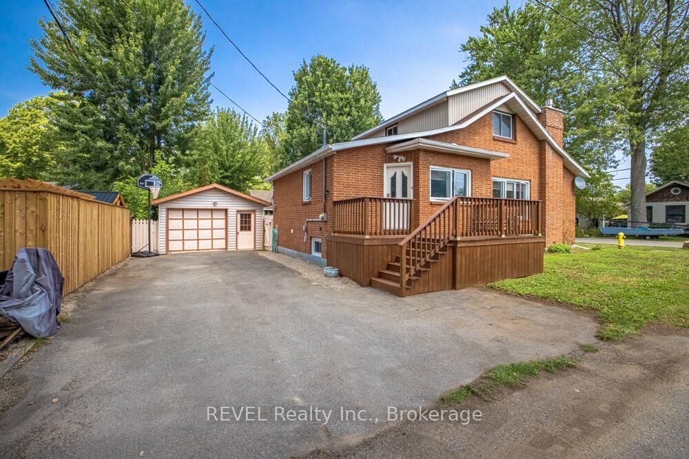Property Photo: 353 Oakwood Avenue ON L0S 1B0