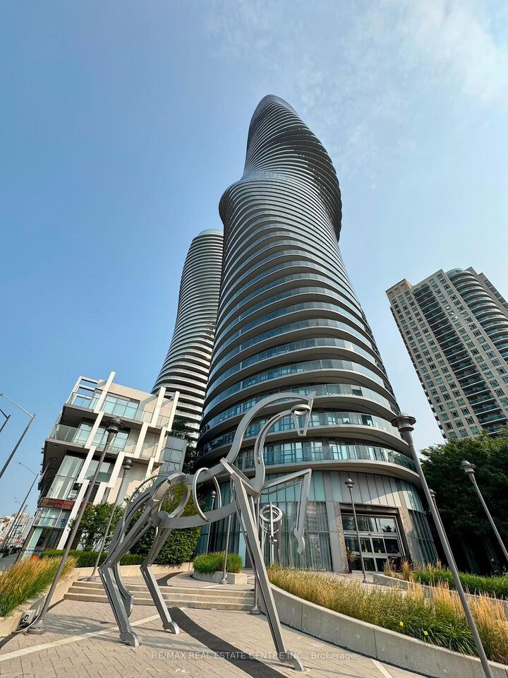 Property Photo: 50 Absolute Avenue 802 ON L4Z 0A8