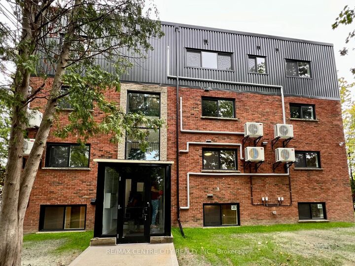 Property Photo:  400 Scenic Drive 2  ON N5Z 3A8 