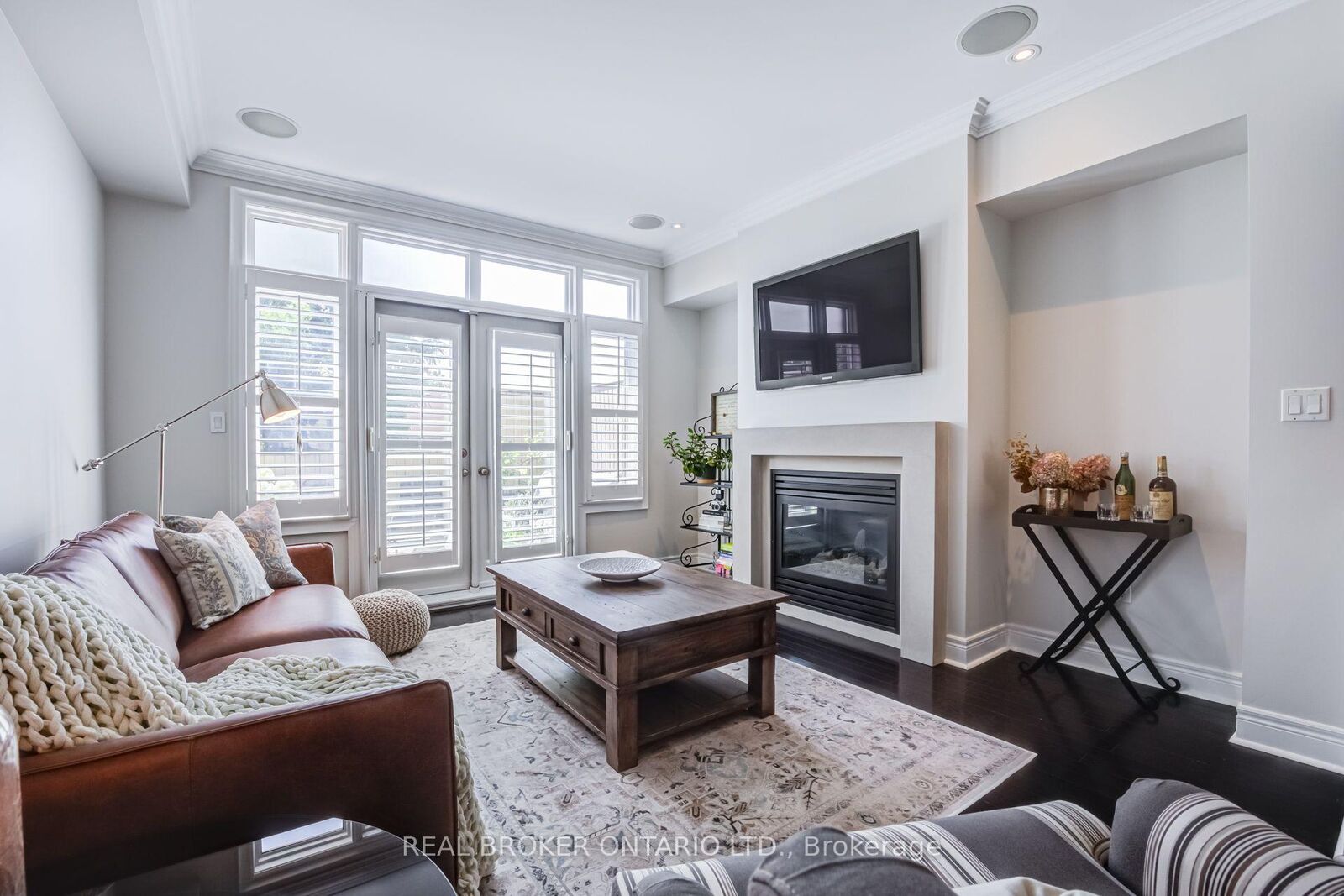 Property Photo: 39 Ruby Lang Lane ON M8Z 0B8