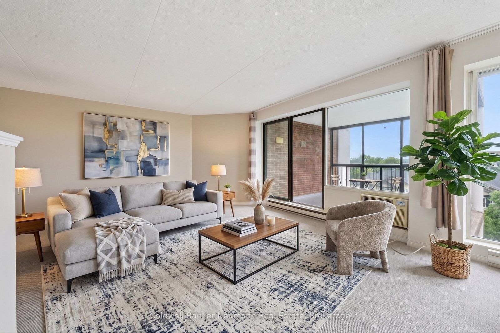 Property Photo:  22 Marilyn Drive 708  ON N1H 7T1 