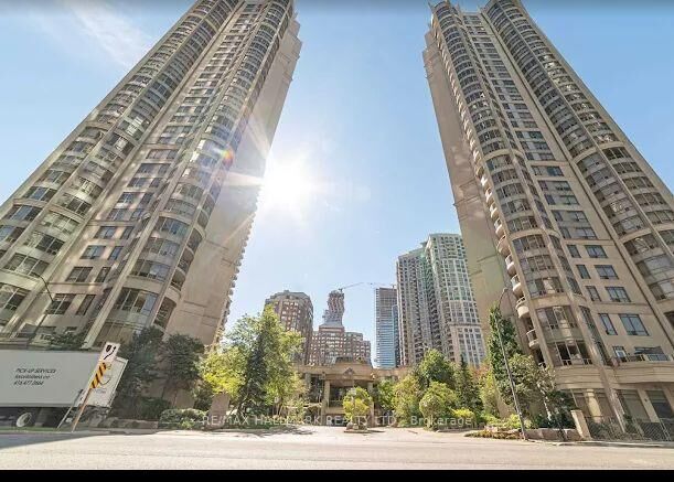 3880 Duke Of York Blvd Boulevard 3002 — photo 1