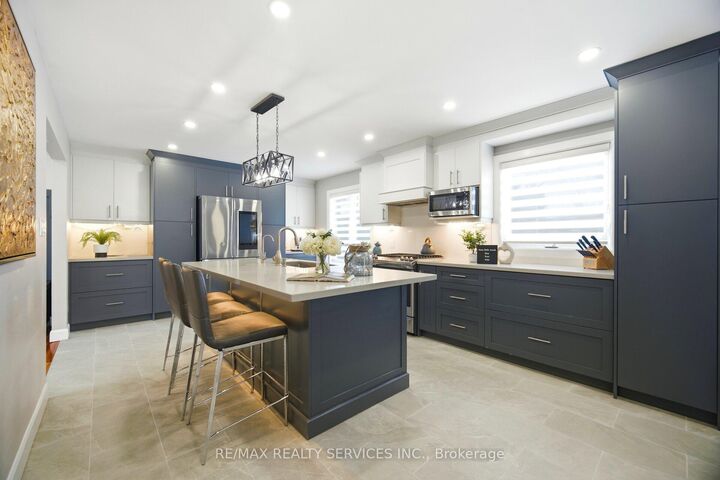 Property Photo: 12 Pine Street ON N0B 1T0