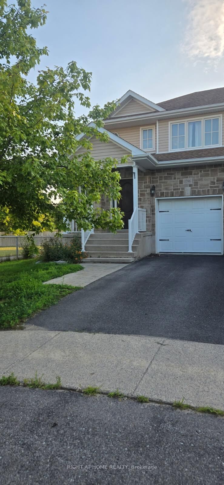 Property Photo:  1596 Crimson Crescent  ON K7P 0J3 