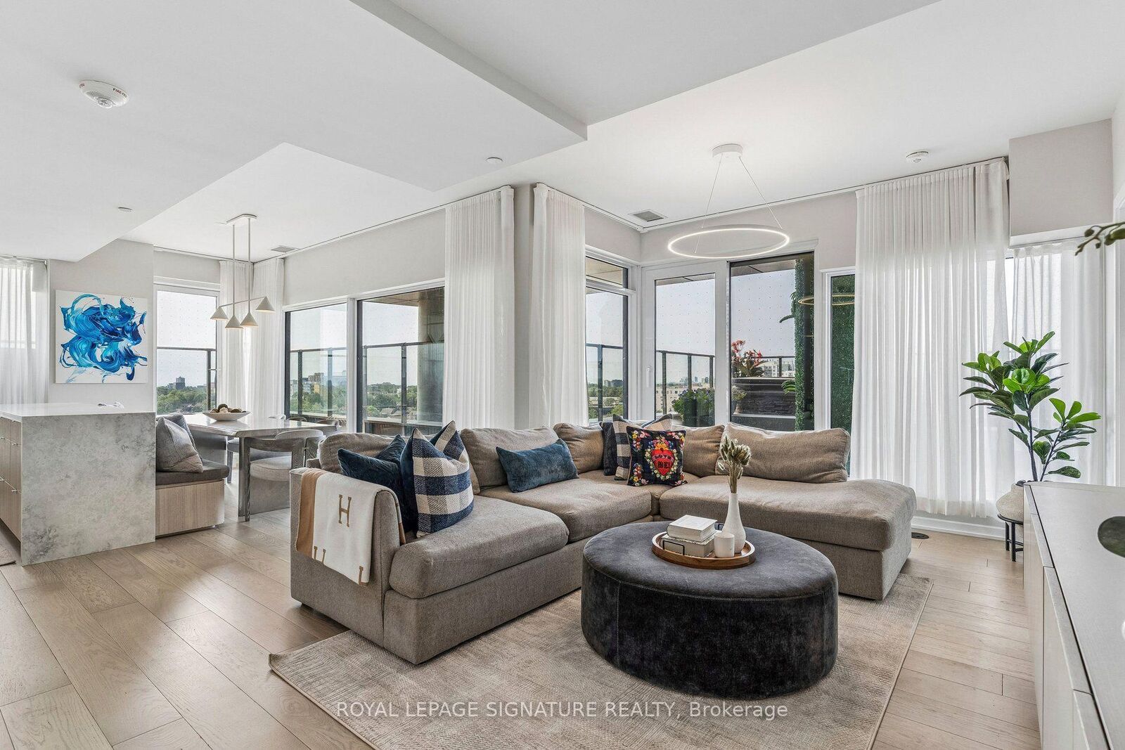 Property Photo: 10 Graphophone Grove 702 ON M6H 0E5