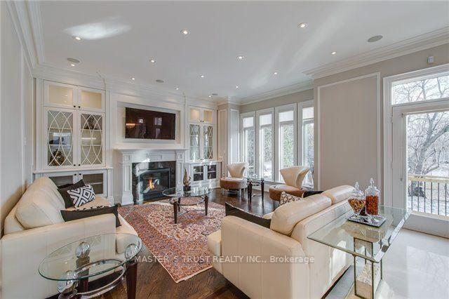 Property Photo: 337 Horsham Avenue ON M2R 1G9