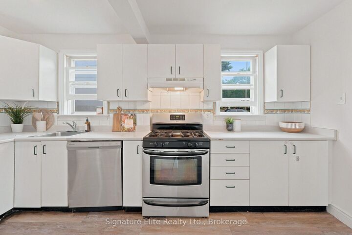 Property Photo: 76 Harewood Avenue ON M1M 2R3