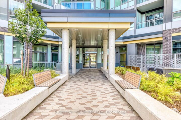Property Photo:  2501 Saw Whet Boulevard 538  ON L6M 5N2 