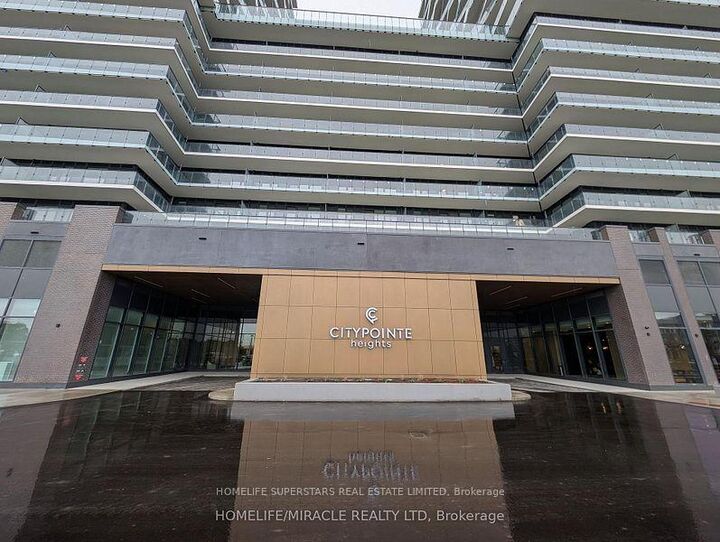 Property Photo:  15 Skyridge Drive 1120  ON L6P 4S3 