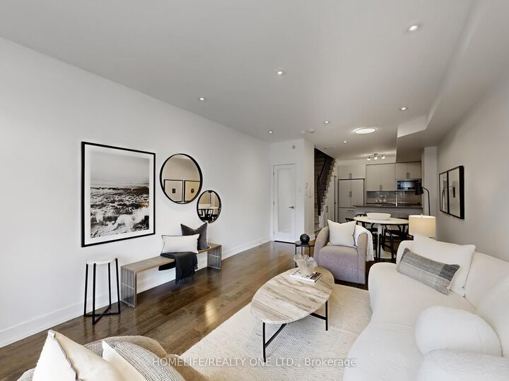 Property Photo: 1076 Lansdowne Avenue ON M6H 4H2