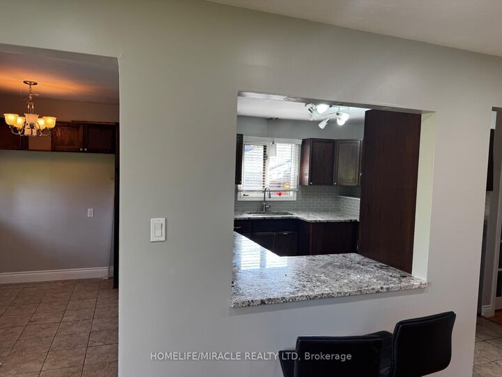 Property Photo: 920 Willowdale Avenue ON L1H 1W2