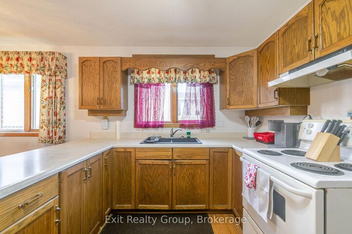 7 Dunnett Drive — photo 1