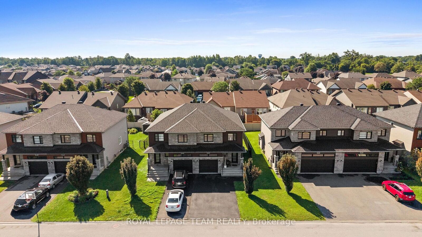 Property Photo: 408 Twilight Avenue ON K4R 0E7