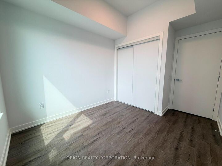 Property Photo:  5 Meadowdale Road 906  ON L4K 0C7 