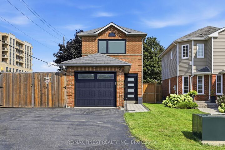 28 Melborne Court — photo 1