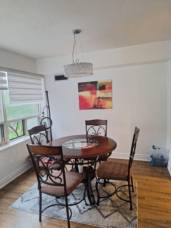 Property Photo: 325 Webb Drive N 404 ON L5B 3Z9