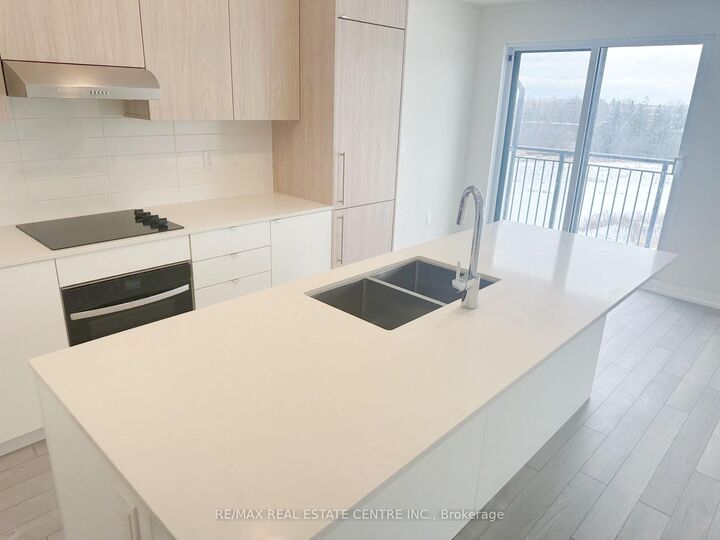 Property Photo: 9 Walder Lane 307 ON L4S 0P7