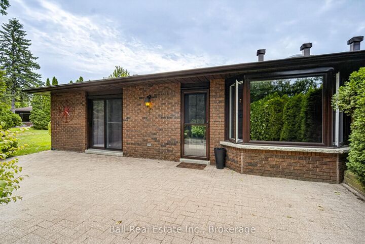 Property Photo: 200 East Street S 502 ON K0M 1A0