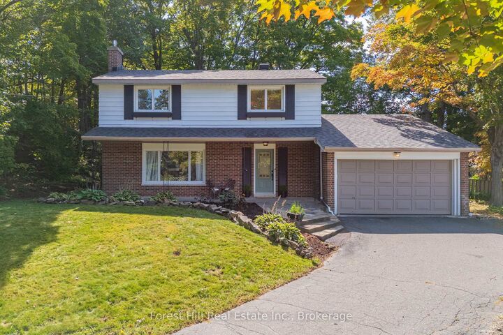 Property Photo: 1 Maplecrest Court ON P1H 1G2