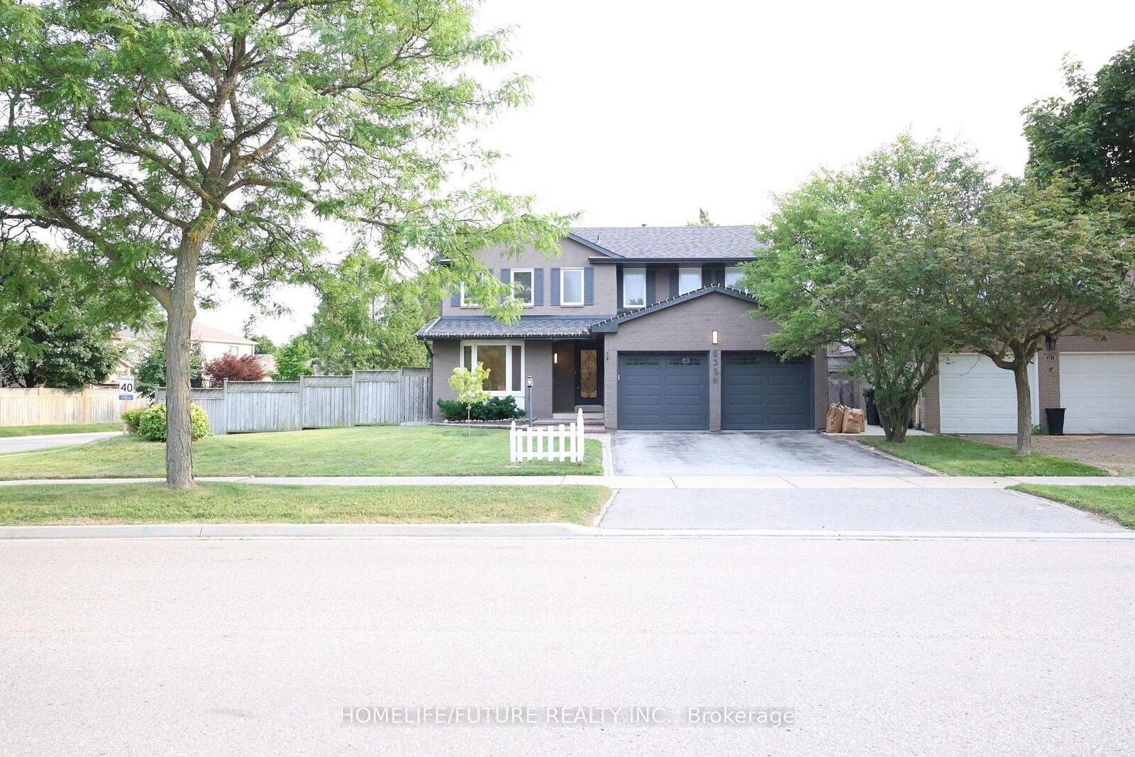 Property Photo: 6320 Millers Grove ON L5N 3H7