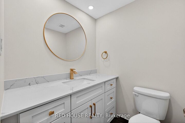 Property Photo: 5250 Lakeshore Road 809 ON L7L 5L2