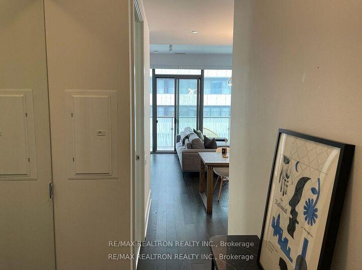 Property Photo: 50 Charles Street E 4904 ON M4Y 1T1