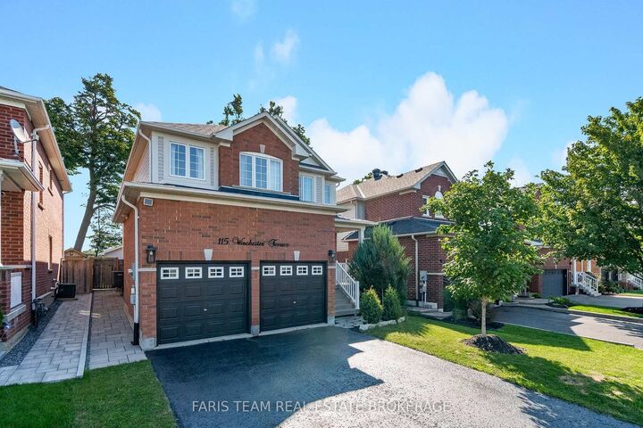 Property Photo: 115 Winchester Terrace ON L4M 0B3