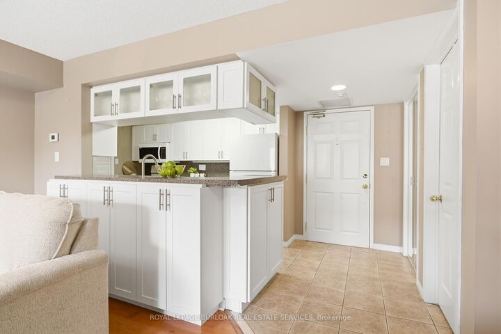 Property Photo: 216 Plains Road W F304 ON L7T 4M1