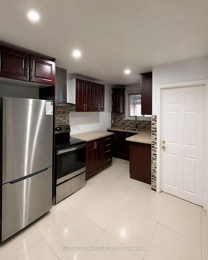 Property Photo:  40 Dorward Drive  ON M9V 2J7 