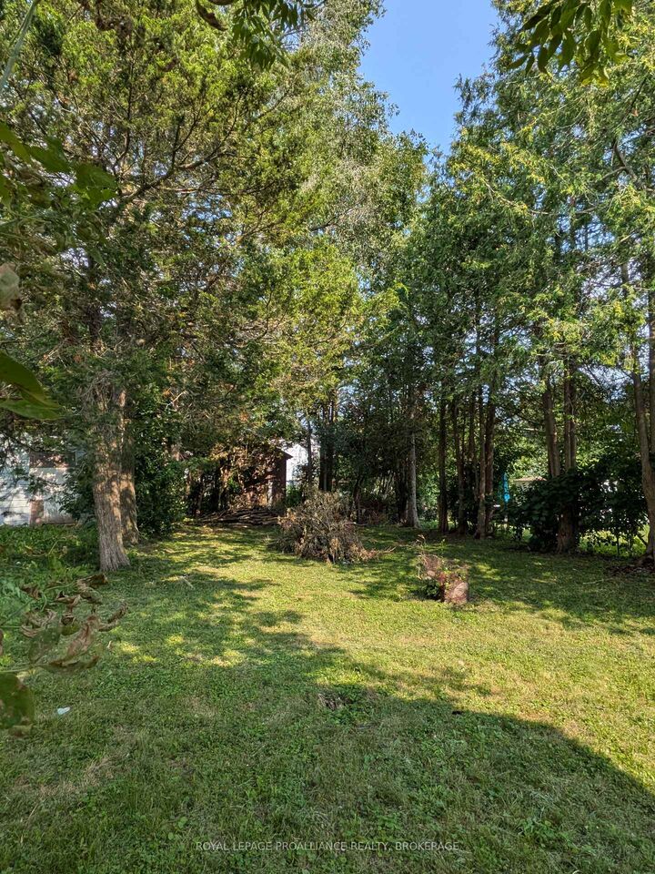 Property Photo: 43 Portsmouth Avenue ON K7M 1V3