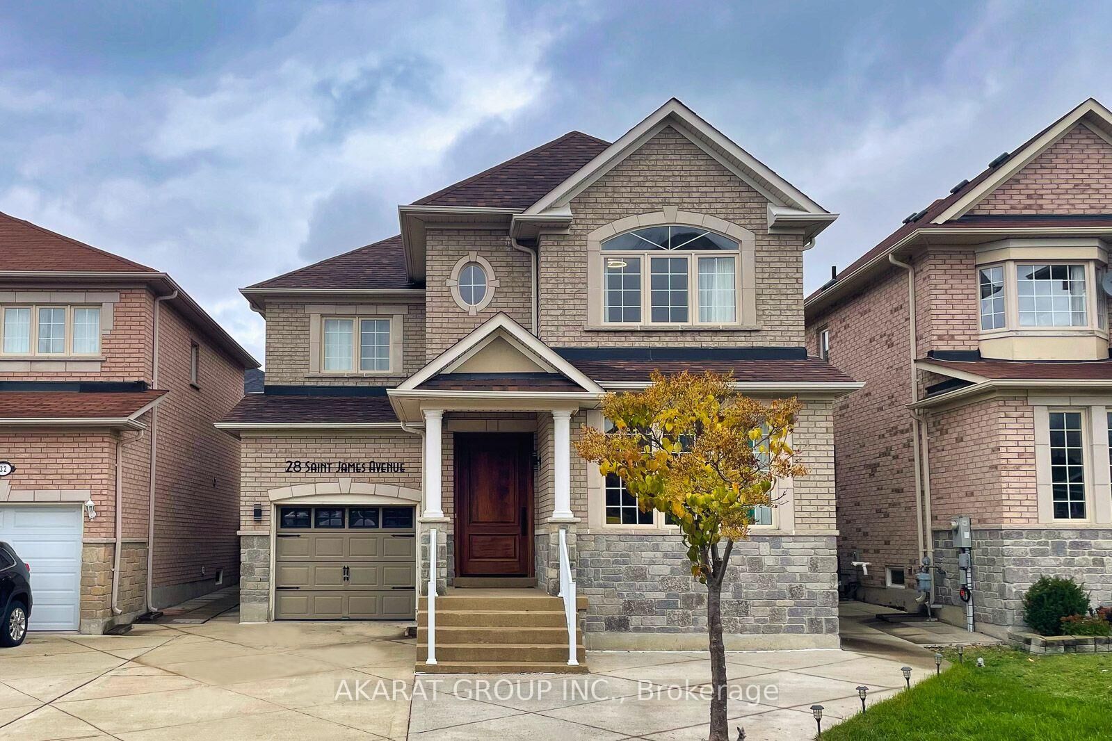 Property Photo: 28 Saint James Avenue ON L4H 3E4