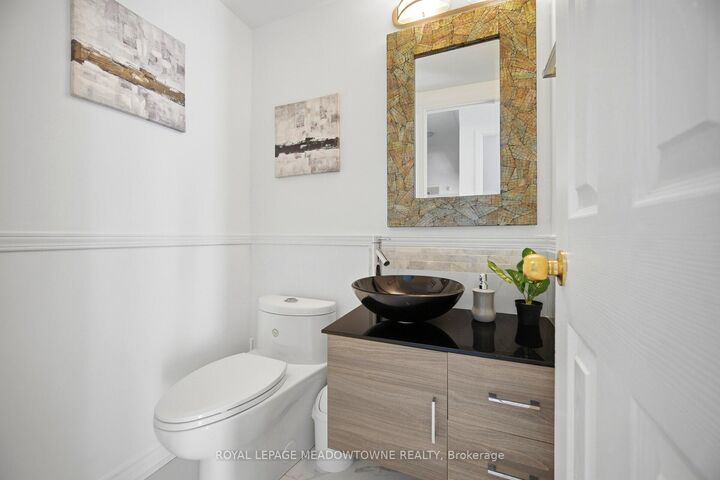 Property Photo: 62 Sugarhill Drive ON L7A 3N2