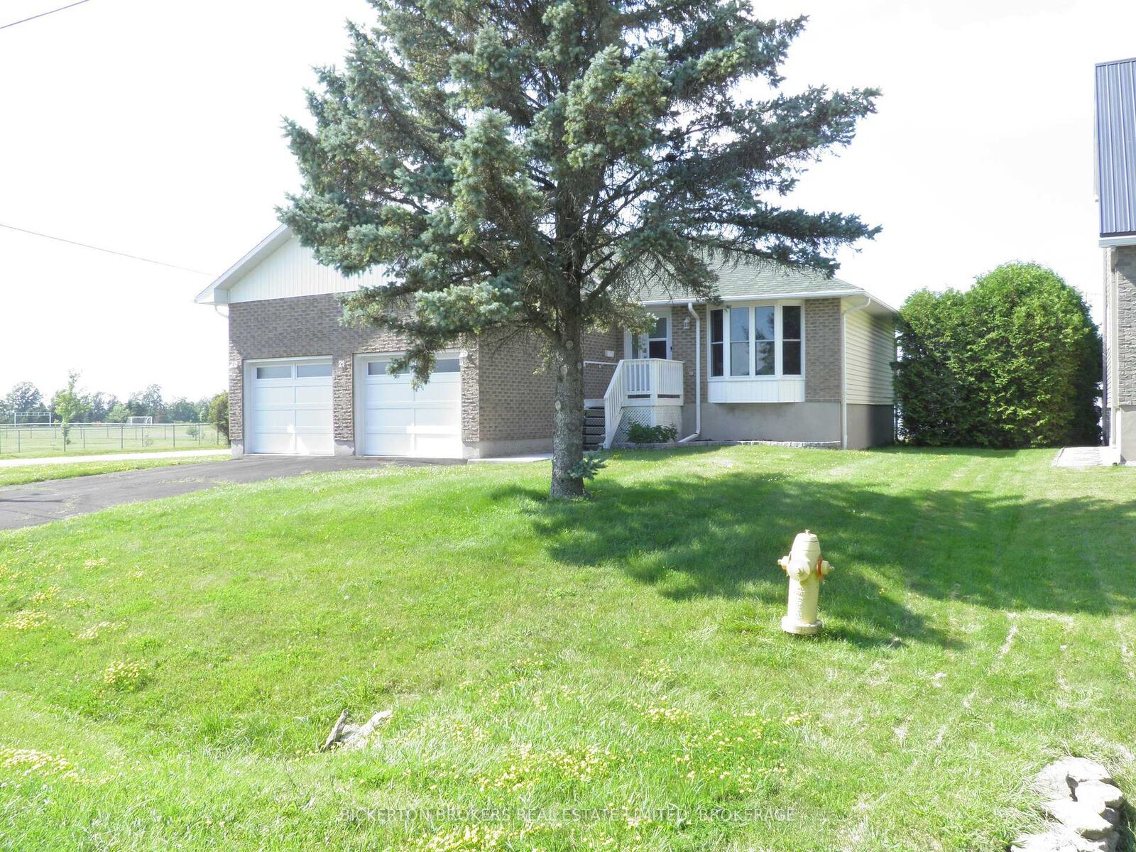Property Photo: 21 Frederick St Street ON K0E 1L0