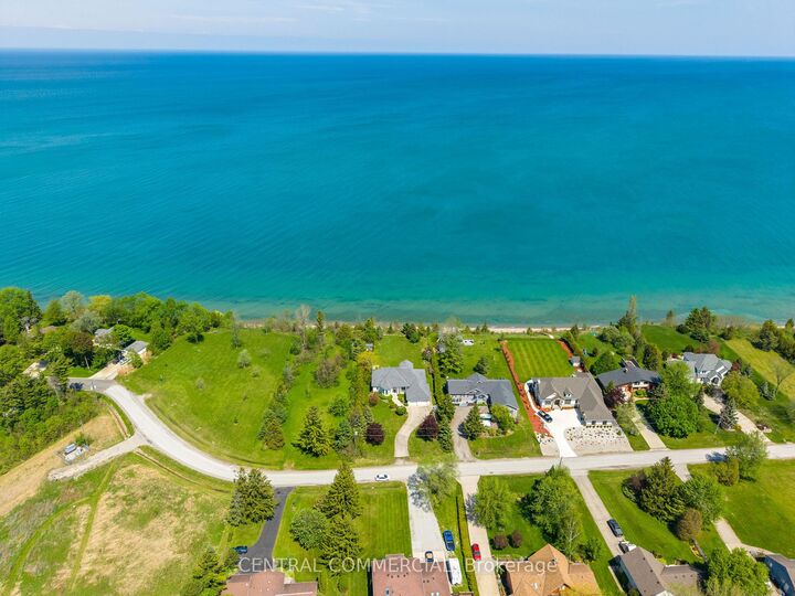 Property Photo: 4266 Bluepoint Drive ON N0N 1J6