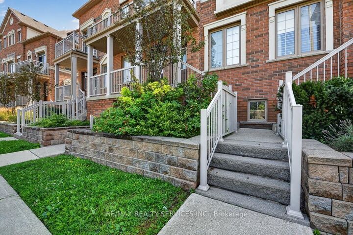 Property Photo: 180 Howden Boulevard 15 ON L6S 0E6