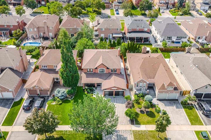 Property Photo: 95 Hudson Drive ON L6A 1X4