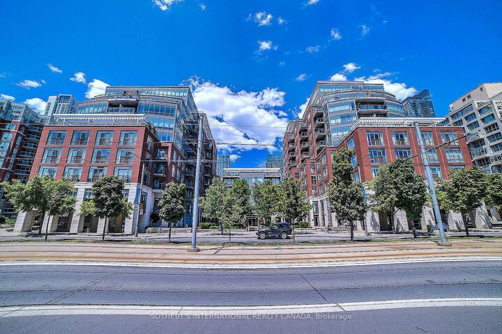 Property Photo: 500 Queens Quay W 106W Up ON M5V 3K8