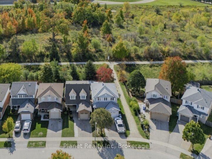 Property Photo: 41 Boulder Crescent ON N1G 5A2
