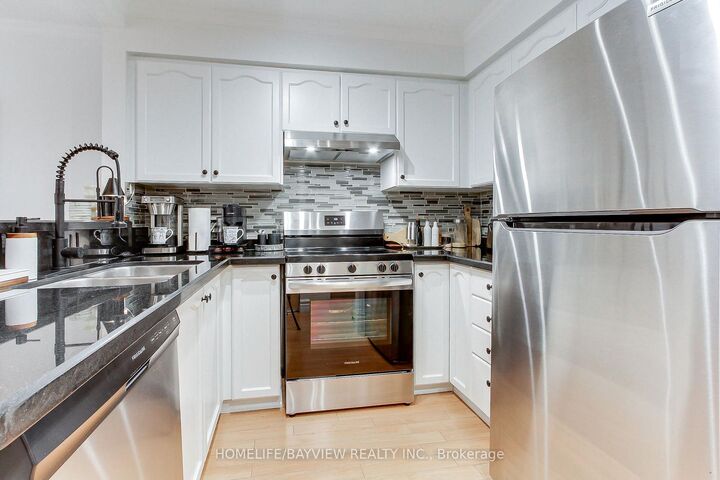 Property Photo:  245 Pine Grove Road 110  ON L4L 2H7 