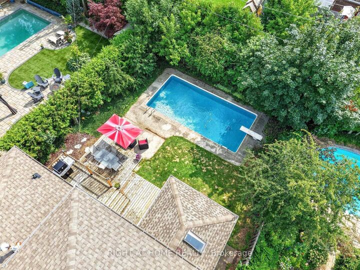 Property Photo: 516 Kenmarr Crescent ON L7L 4R7
