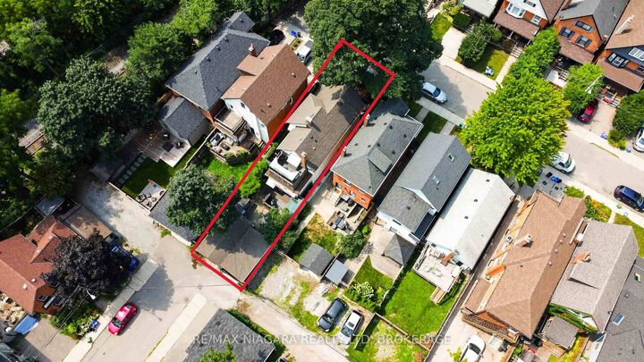 Property Photo: 187 Emerald Street S ON L8N 2V6