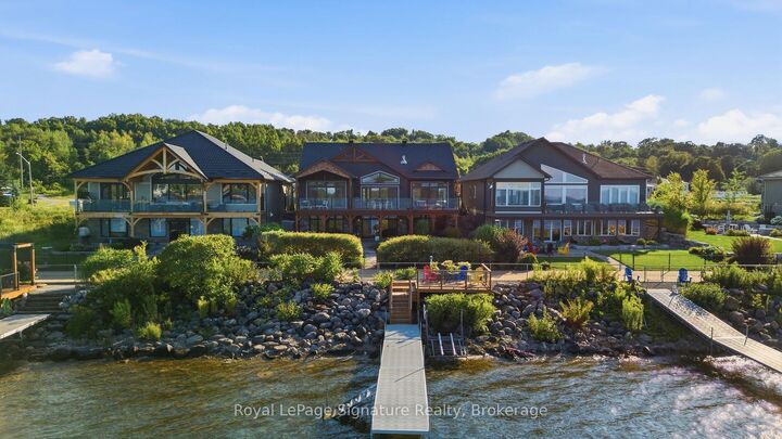 Property Photo: 625 Aberdeen Boulevard ON L4R 5L9