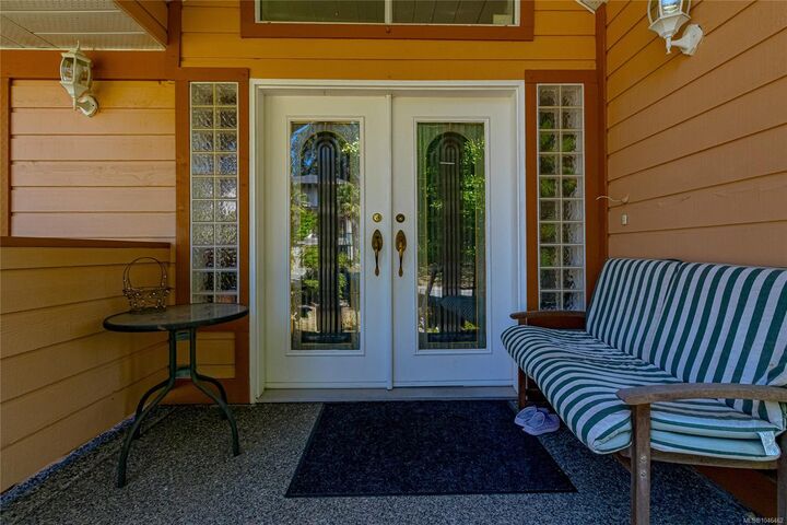 Property Photo: 897 Maltwood Terr BC V8X 5G2