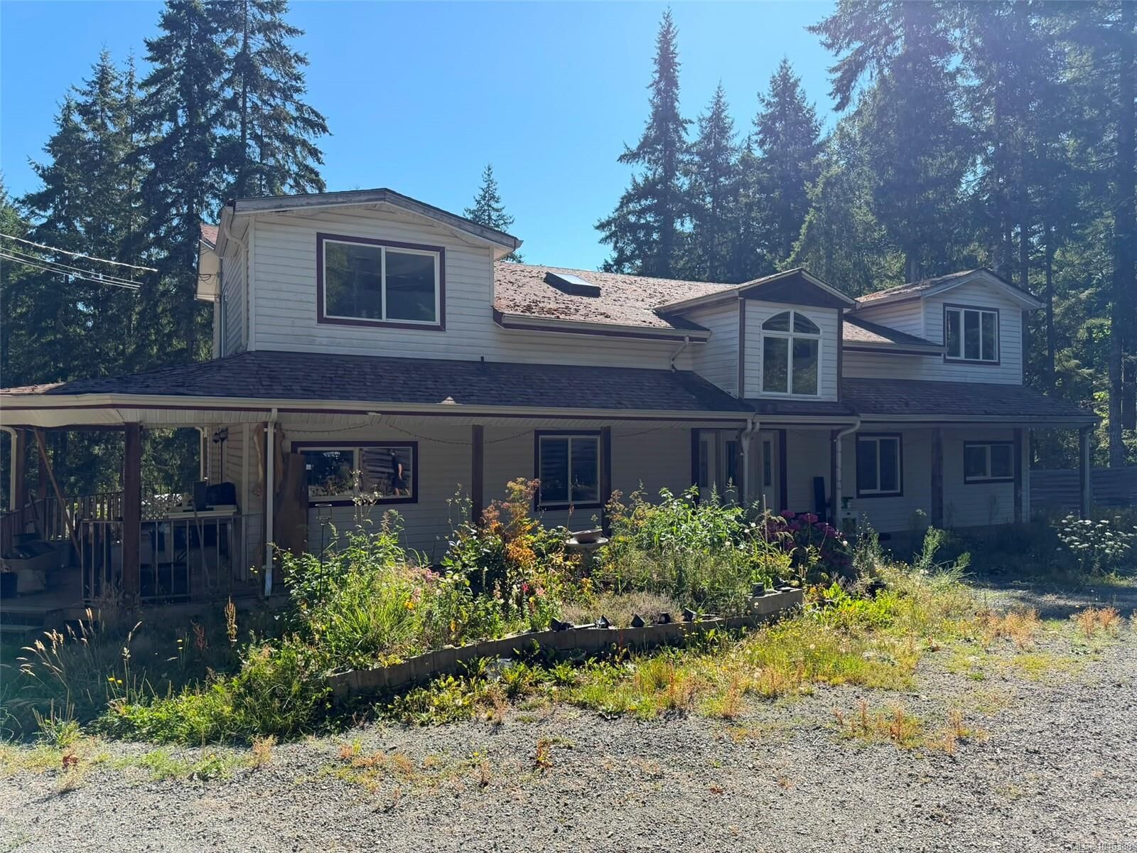 Property Photo:  2524 Macaulay Rd  BC V9J 1B5 