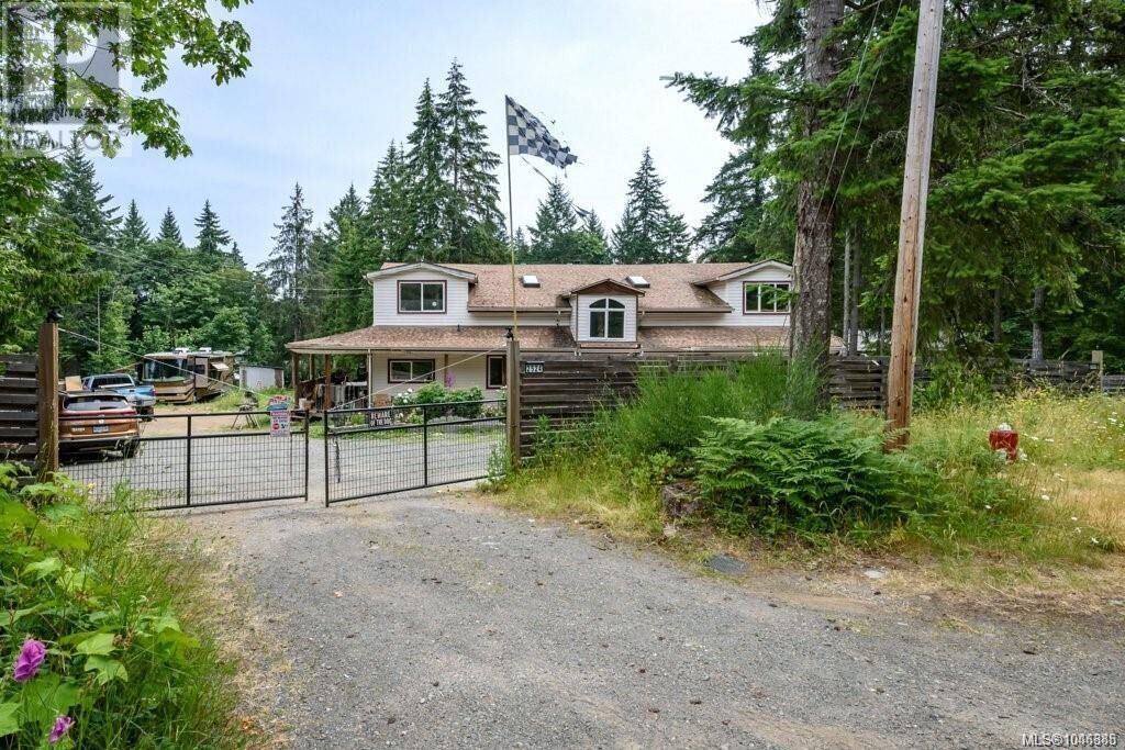 Property Photo:  2524 Macaulay Rd  BC V9J 1B5 