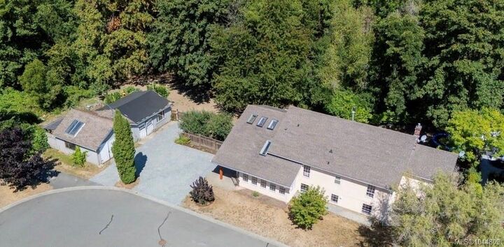 Property Photo:  6304 Lane Rd #3  BC V9L 3T1 