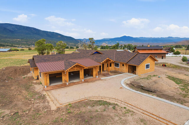 Property Photo:  539 E Park Ln  UT 84082 