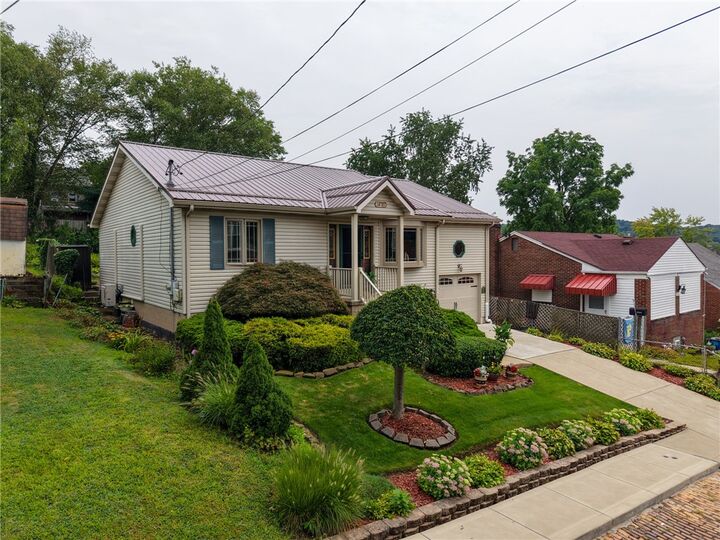 Property Photo:  1239 Holmes Street  PA 15136 